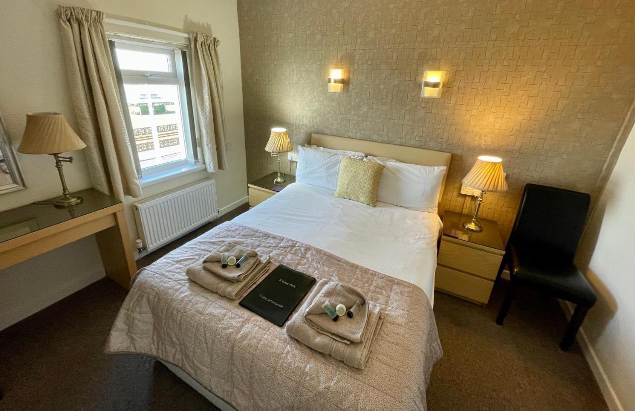 Windsor Park Hotel Blackpool Bagian luar foto