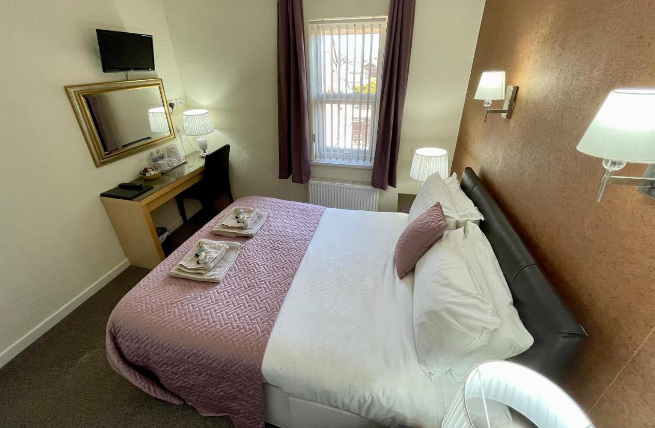 Windsor Park Hotel Blackpool Bagian luar foto