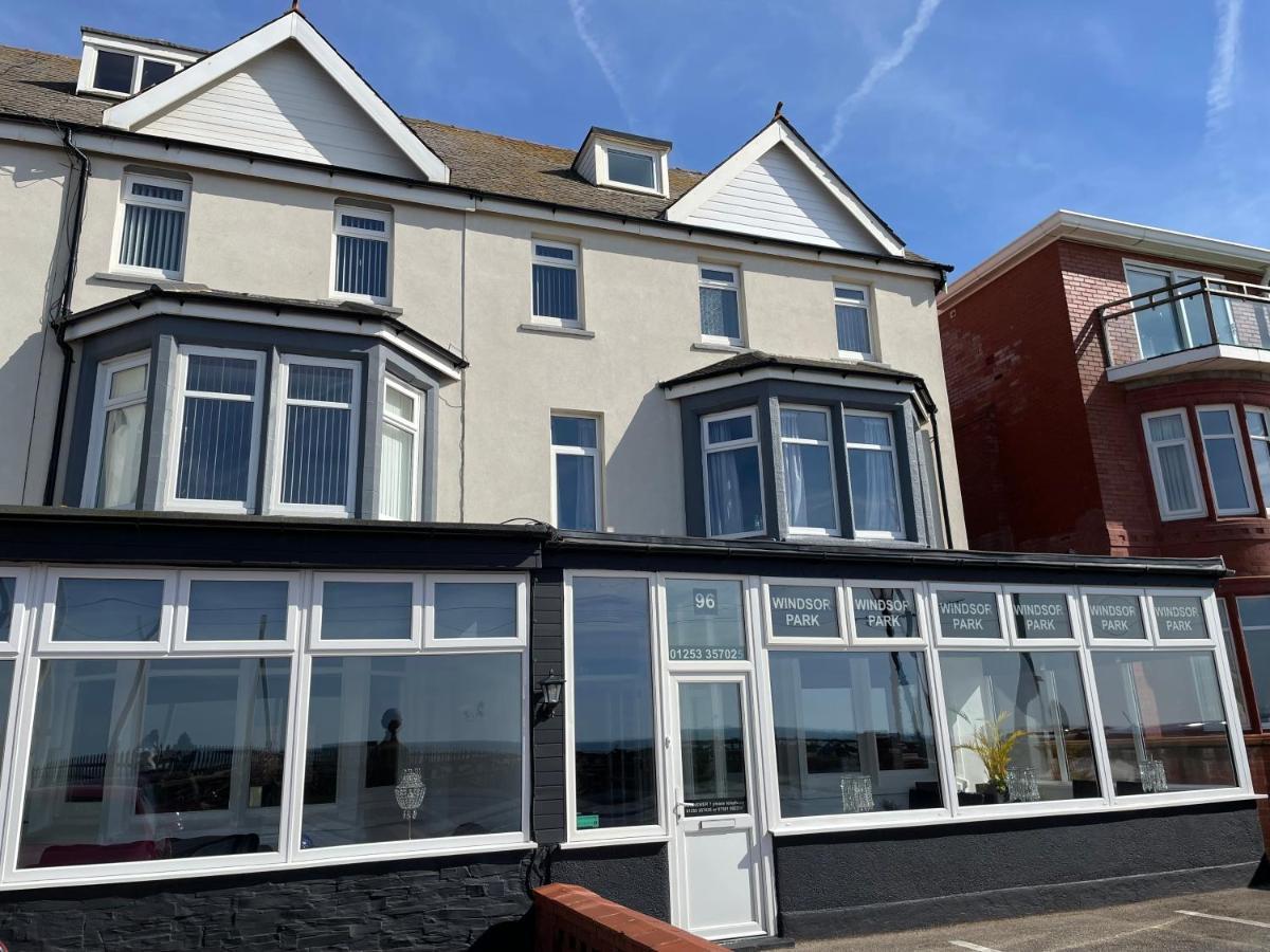 Windsor Park Hotel Blackpool Bagian luar foto
