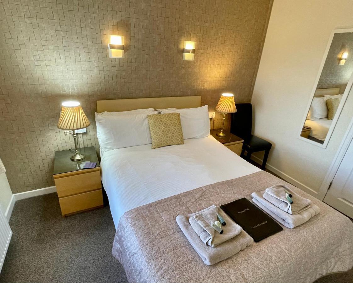 Windsor Park Hotel Blackpool Bagian luar foto