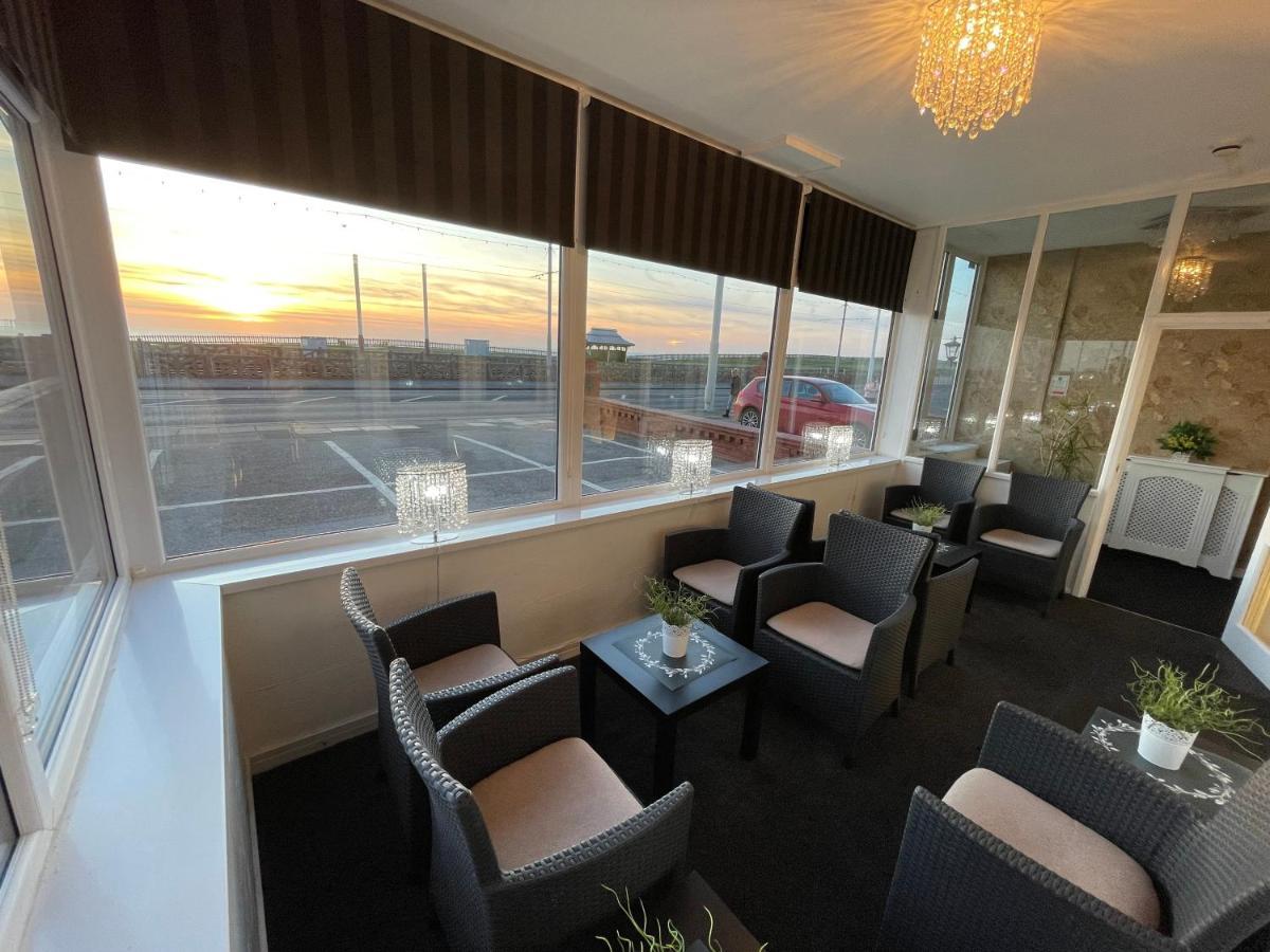 Windsor Park Hotel Blackpool Bagian luar foto