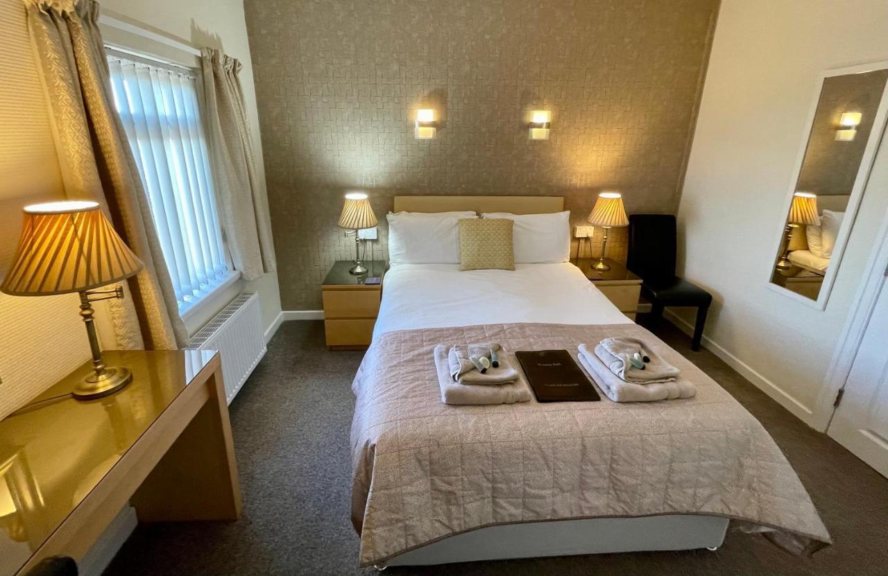 Windsor Park Hotel Blackpool Bagian luar foto