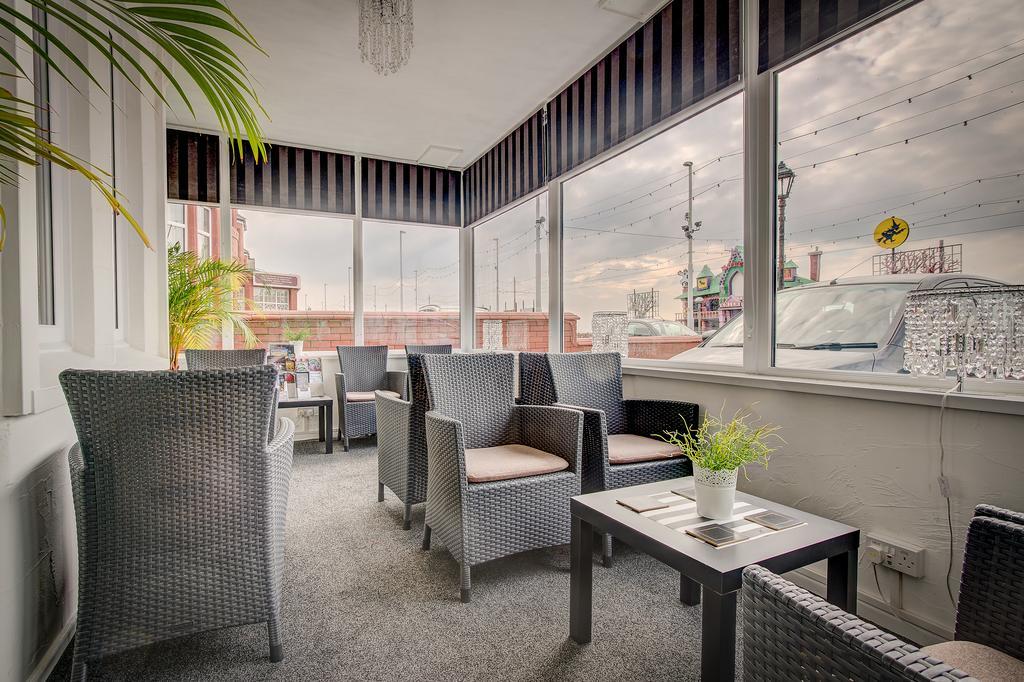 Windsor Park Hotel Blackpool Bagian luar foto