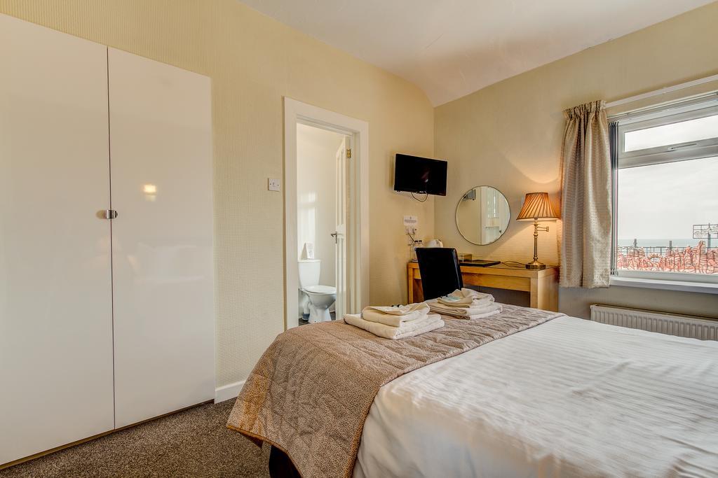 Windsor Park Hotel Blackpool Bagian luar foto