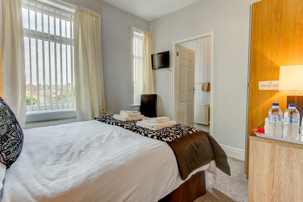 Windsor Park Hotel Blackpool Bagian luar foto