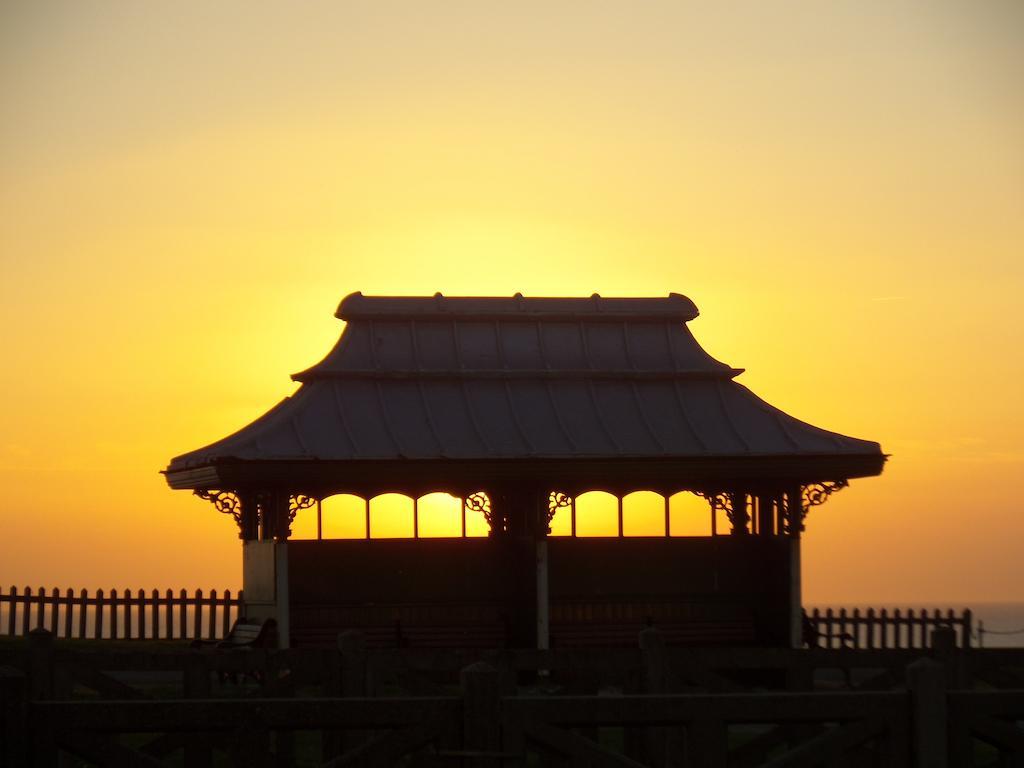 Windsor Park Hotel Blackpool Bagian luar foto